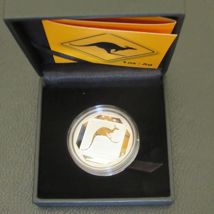 KANGAROO, Series Road Sign Australia 1 oz Silver $1 Frosted Uncirculated, 2013