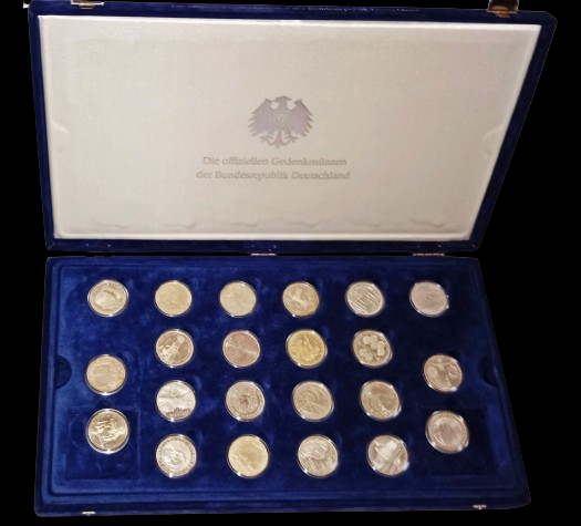 10 DM COMMEMORATIVE COINS 1972 -2001 (FULL), 43 pieces